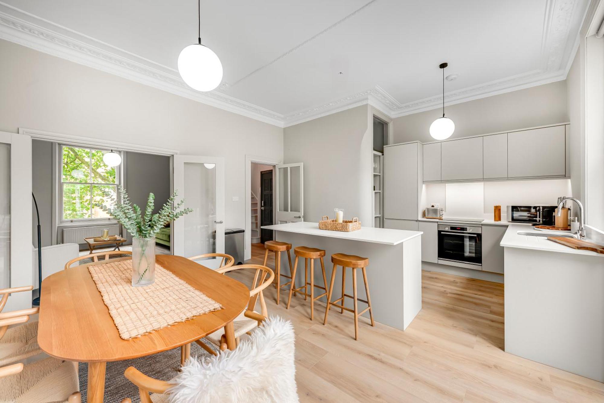Luxury 3 Bed Apartment With Balcony In Kensington Olympia Лондон Екстер'єр фото