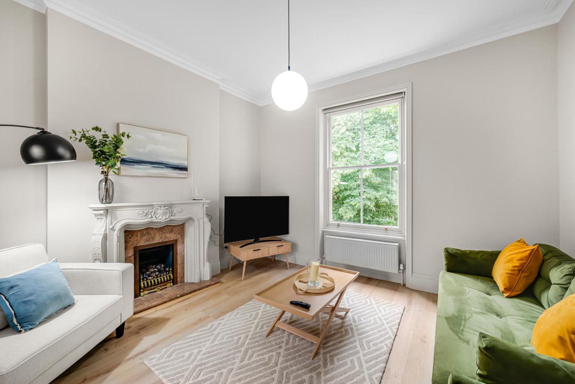 Luxury 3 Bed Apartment With Balcony In Kensington Olympia Лондон Екстер'єр фото