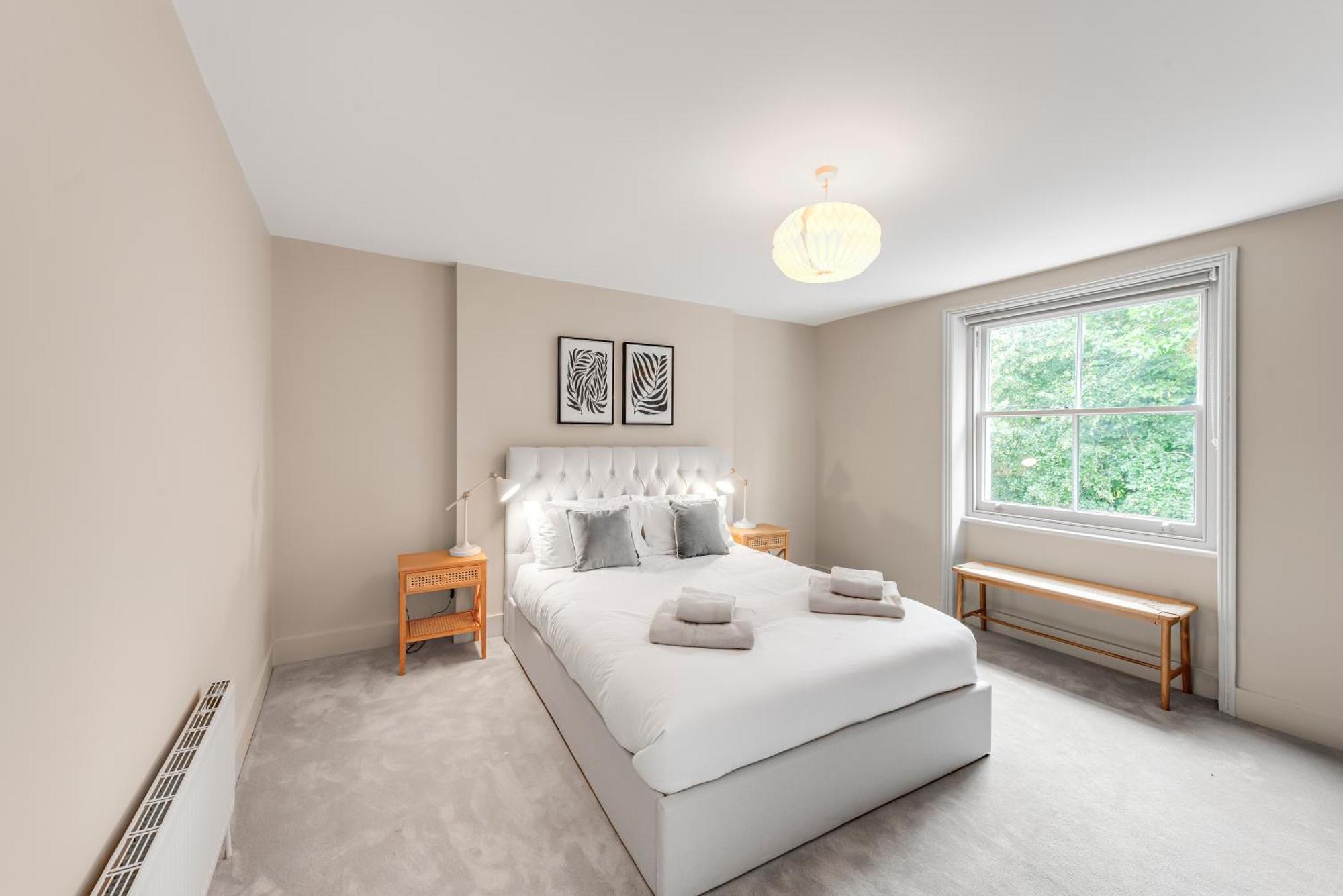 Luxury 3 Bed Apartment With Balcony In Kensington Olympia Лондон Екстер'єр фото
