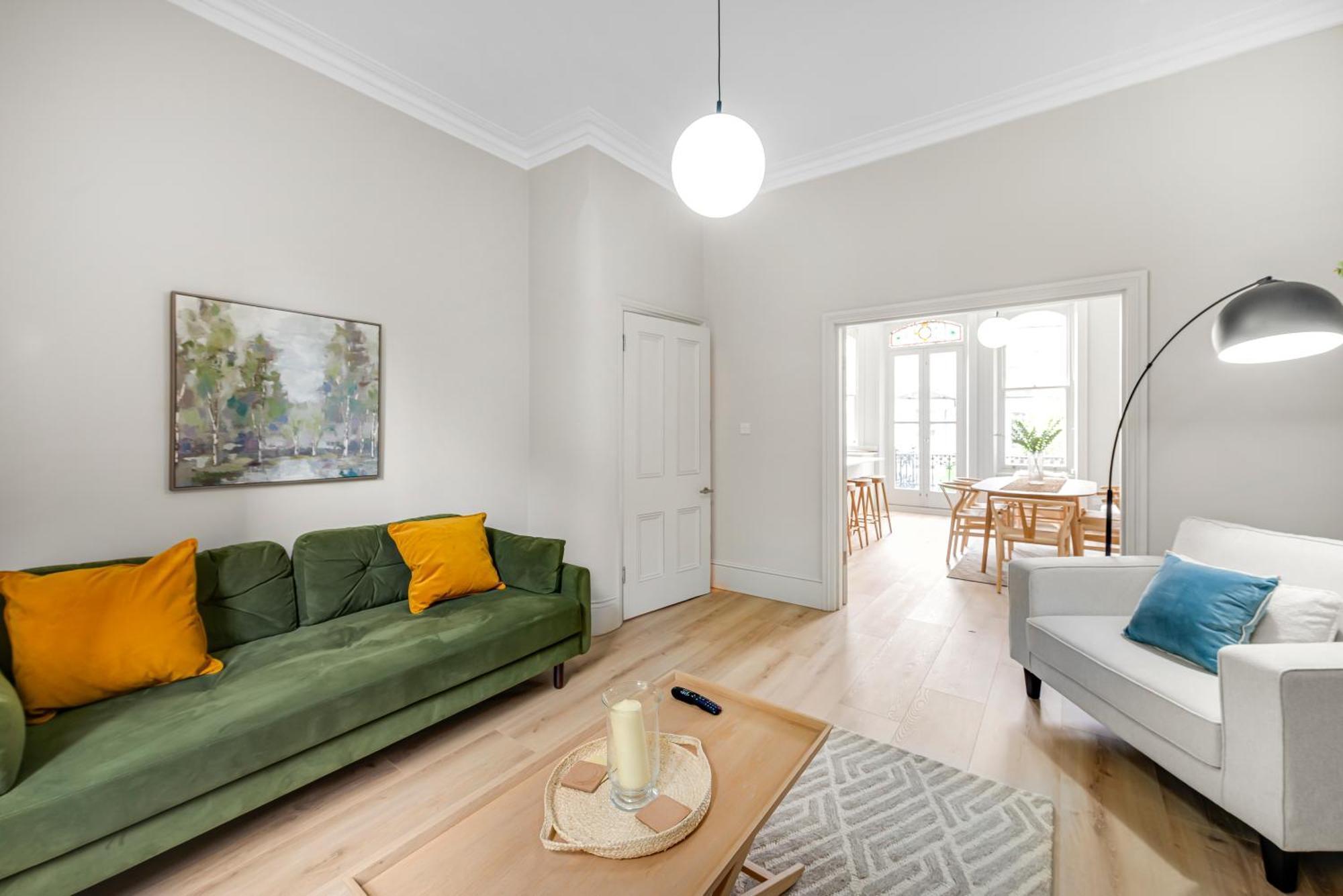 Luxury 3 Bed Apartment With Balcony In Kensington Olympia Лондон Екстер'єр фото