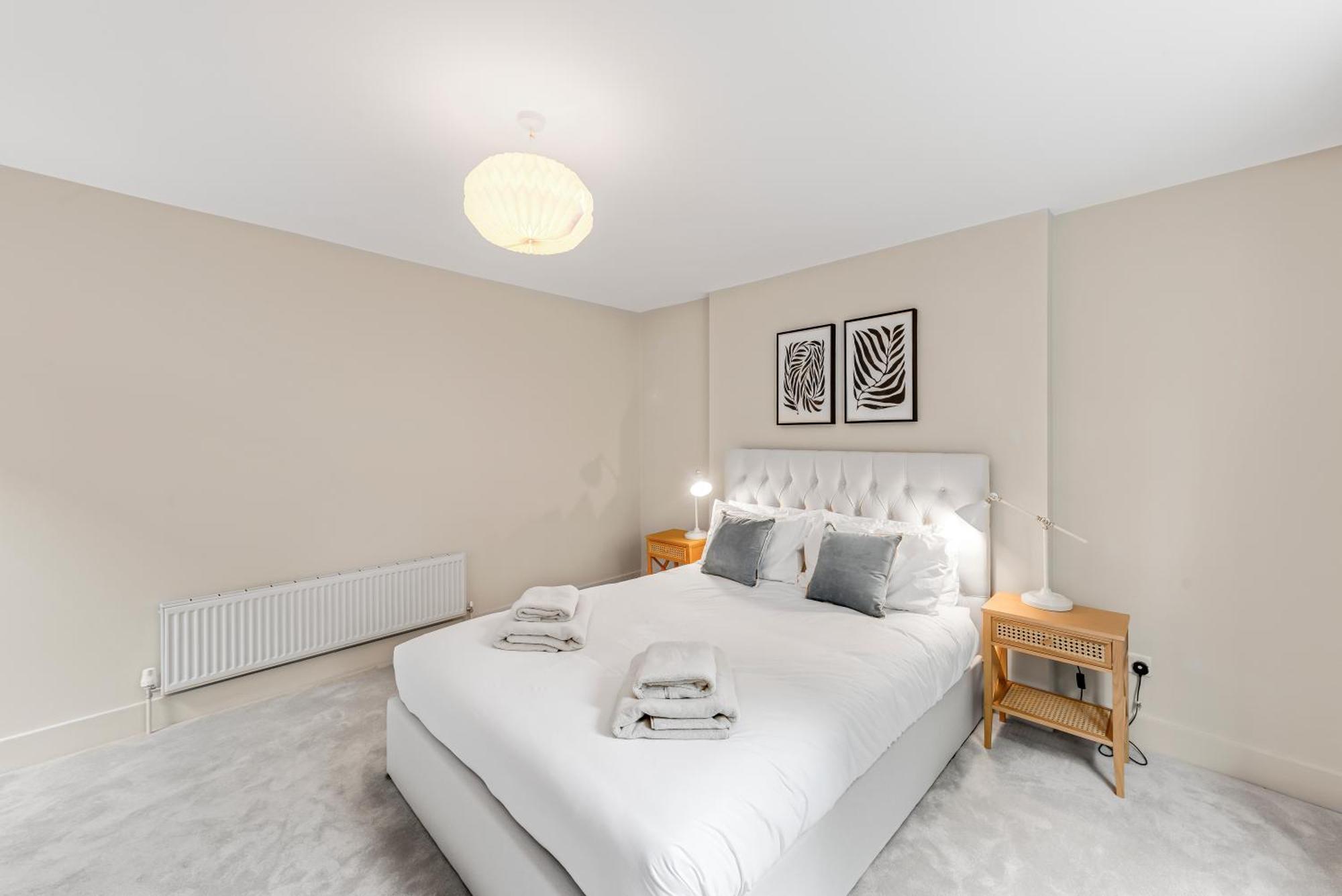 Luxury 3 Bed Apartment With Balcony In Kensington Olympia Лондон Екстер'єр фото