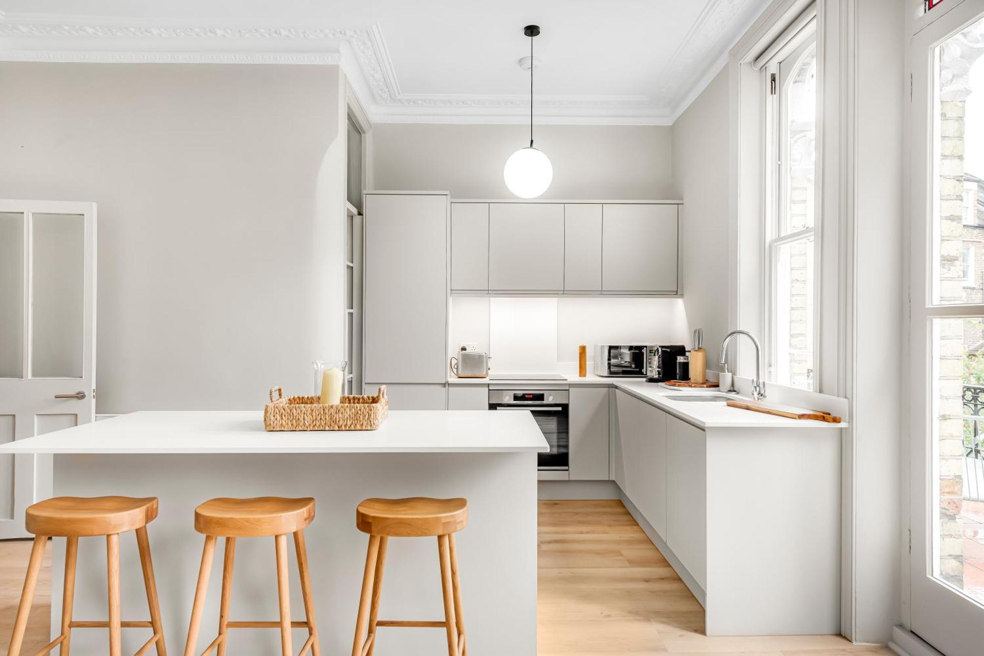 Luxury 3 Bed Apartment With Balcony In Kensington Olympia Лондон Екстер'єр фото